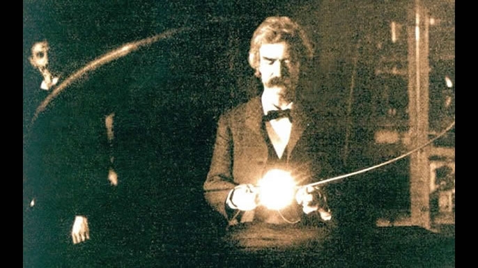 Twain and Tesla in Tesla's laboratory (Credit: Getty Images)