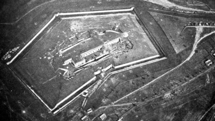 An aerial view of Fort Douaumont. (Credit: Public Domain)