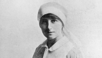 Vera Brittain in her nurse uniform.  (Credit: Hulton Archive/Getty Images)