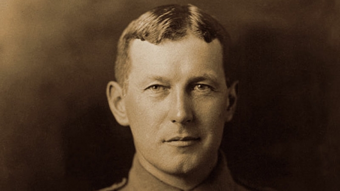 John McCrae in uniform. (Credit: Public Domain)