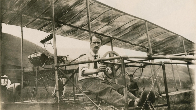 Glenn Curtiss in a cockpit. (Credit: Public Domain)