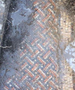 Mosaic found at Roman villa in Wiltshire. (Credit: Wiltshire Archaeological Service)