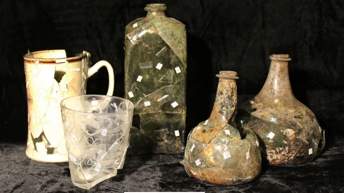 Items recovered from the site of the tavern. (Credit: Sarah Jane Ruch/Museum of the American Revolution)