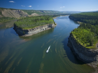 Peace River valley where study was conducted, near Hudson's Hope in northern British Columbia, Canada. (Credit: Graham Osborne / Getty Images)