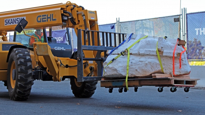 UW Burke Museum paleontologists and crew members transporting the skull. (