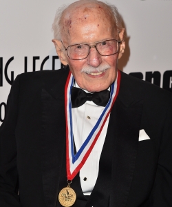 Bob Hoover at a 2015 aviation awards gala.