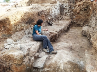 Evidence of biblical accounts of elders, judges, governors and kings sitting at the gates of the city. (Credit: Sa'ar Ganor / Israel Antiquities Authority)