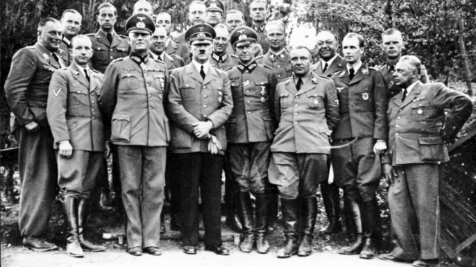 Nazi leadership, c. 1940. Theodore Morell is fourth from right. (Credit: Bundesarchiv, Bild 183-R99057 / CC-BY-SA 3.0)