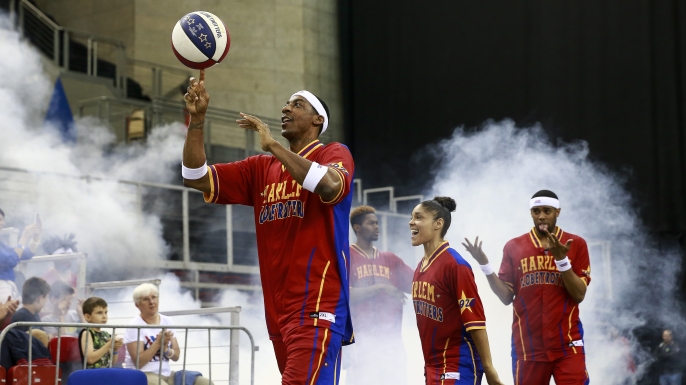 Members of the Harlem Globetrotters arrive before an exhibition game against the World All-Stars at Arena on June 2, 2016 in Budapest,Hungary. (Credit: Arpad Kurucz/Anadolu Agency/Getty Images)