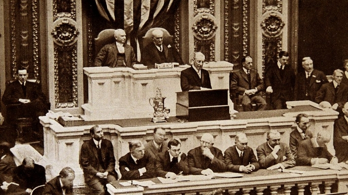 President Woodrow Wilson delivers his 1915 State of the Union Address. (Credit: Universal History Archive/UIG via Getty Images)