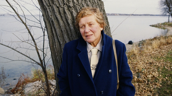 Svetlana Alliluyeva, then known as Lana Peters, in 1989 near her Long Island home. (Credit: Michael Brennan/Getty Images)
