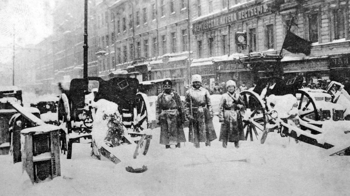 Revolutionary barricades in Petrograd following the revolution (Credit: Fine Art Images/Heritage Images/Getty Images)