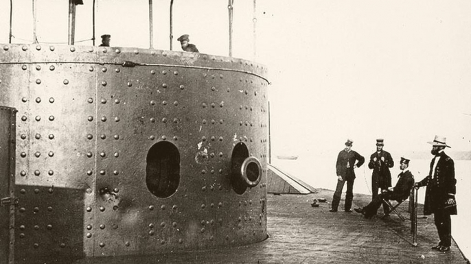 Monitor's crew on its deck. (Credit: U.S. Naval History & Heritage Command)