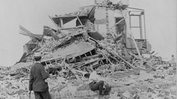 Aftermath of Galveston, Texas hurricane of 1900. (Credit: Library of Congress)