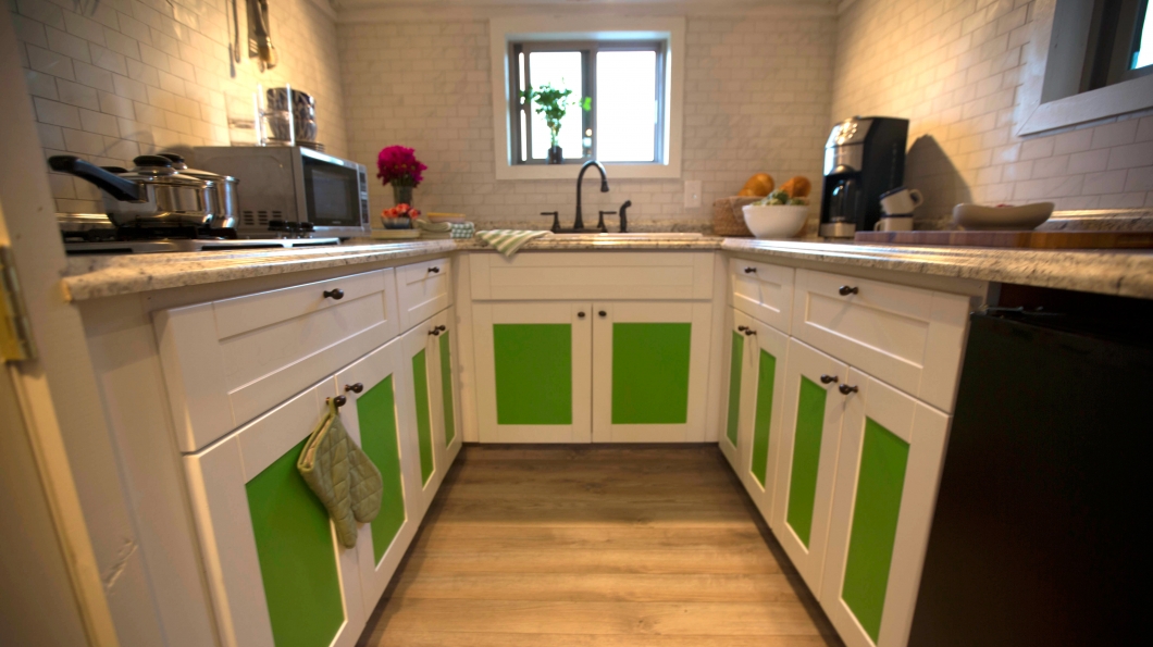 tiny house full sized kitchen
