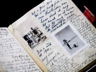 anne frank, diaries of anne frank, anne frank museum, amsterdam, netherlands, the holocaust