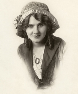 Florence Lawrence in a Frank C. Bangs Studio portrait.