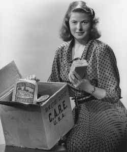 Ingrid Bergman with a CARE Package. (Credit: CARE)
