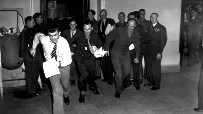 Reporters dash from the courtroom with the Nuremberg verdicts.