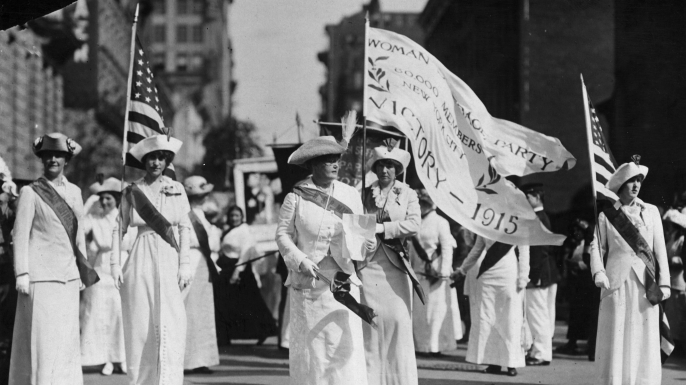 The Manhattan Delegation on a Woman Suffrage Party parade through New York. (Credit: Paul Thompson/Topical Press Agency/Getty Images)