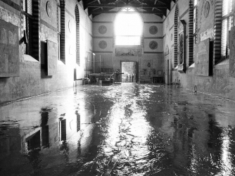 Picture of the Museum of Santa Croce in Florence after the flood, 04 November 1966. (Credit: RAFFAELLO BENCINI/Getty Images)