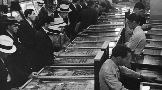 Men playing pinball, c. 1935. (Credit: FPG/Hulton Archive/Getty Images