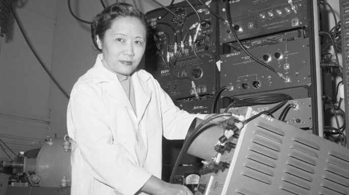 Physics Professor Dr. Chien-Shiung Wu in a laboratory at Columbia University. (Credit: Bettmann/Getty Images)