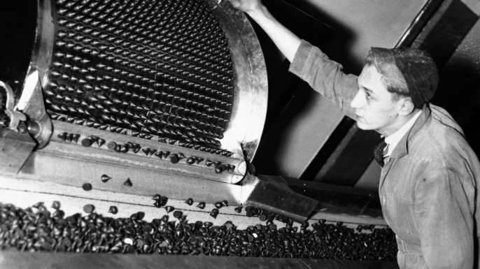 Hershey's Chocolate Kisses in production at the Hershey Plant. (Credit: Bettmann/Getty Images)