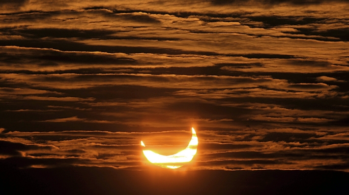 Partial solar eclipse on January 04, 2011 in Locon, northern France. (Credit: Philippe Huguen/AFP/Getty Images)