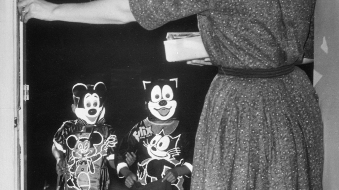 Trick-or-Treaters in St. Paul, Minnesota, 1960. (Credit: Bettmann/Getty Images)