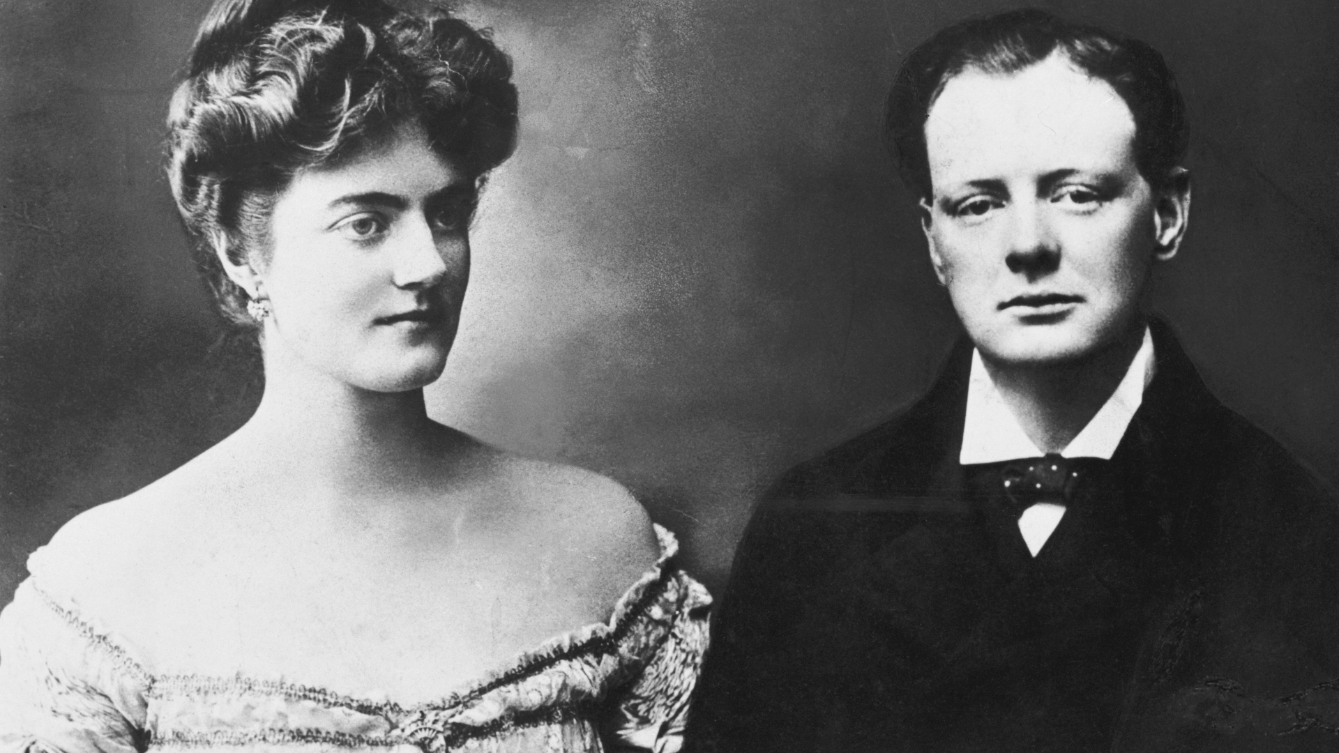 The engagement picture of Winston Churchill and Clementine Hozier. (Credit: Bettmann Archive/Getty Images)