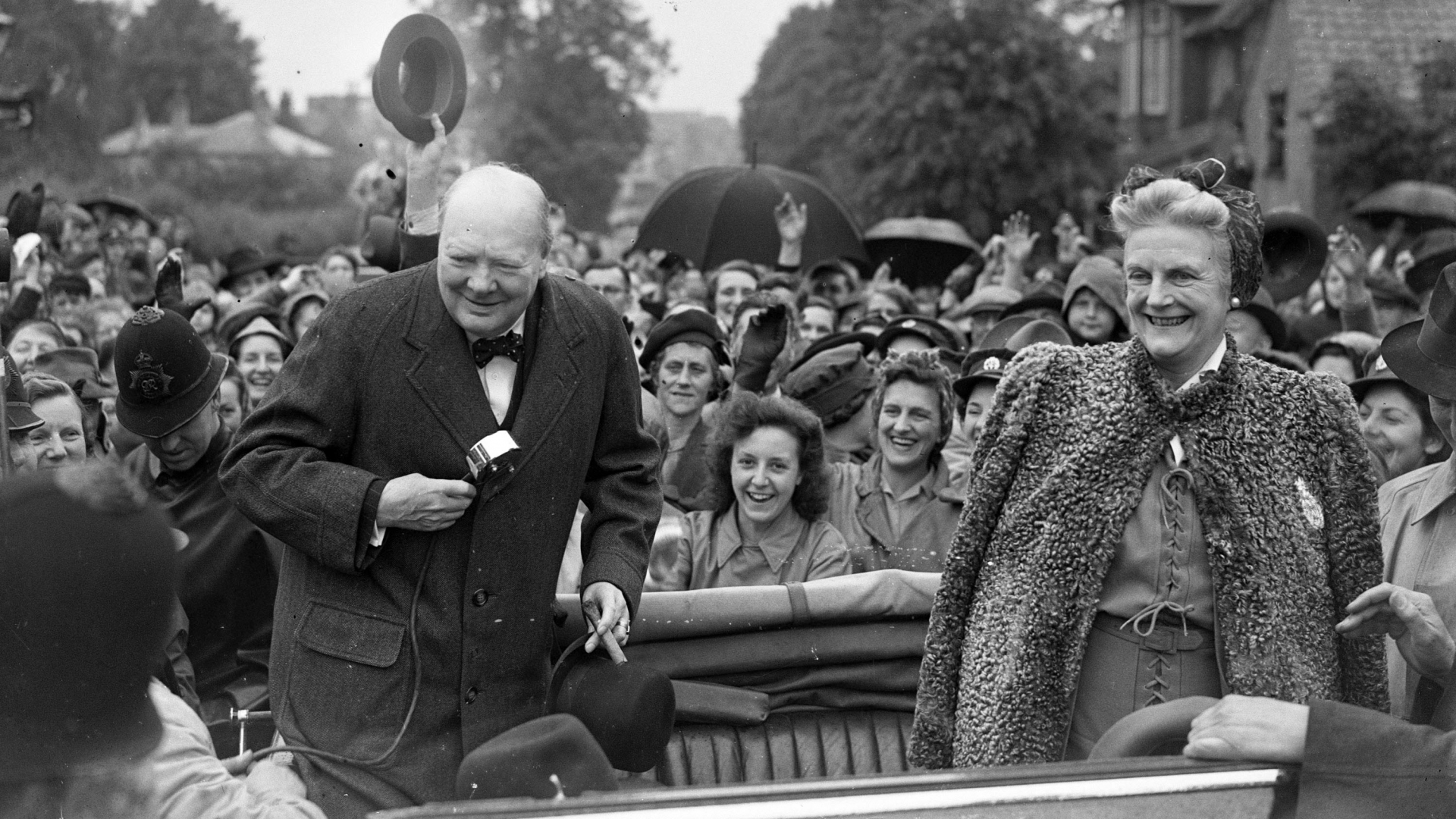 Winston Churchill campaigning with his wife Clementine in his constituency of Woodford. (Credit: PA Images via Getty Images)
