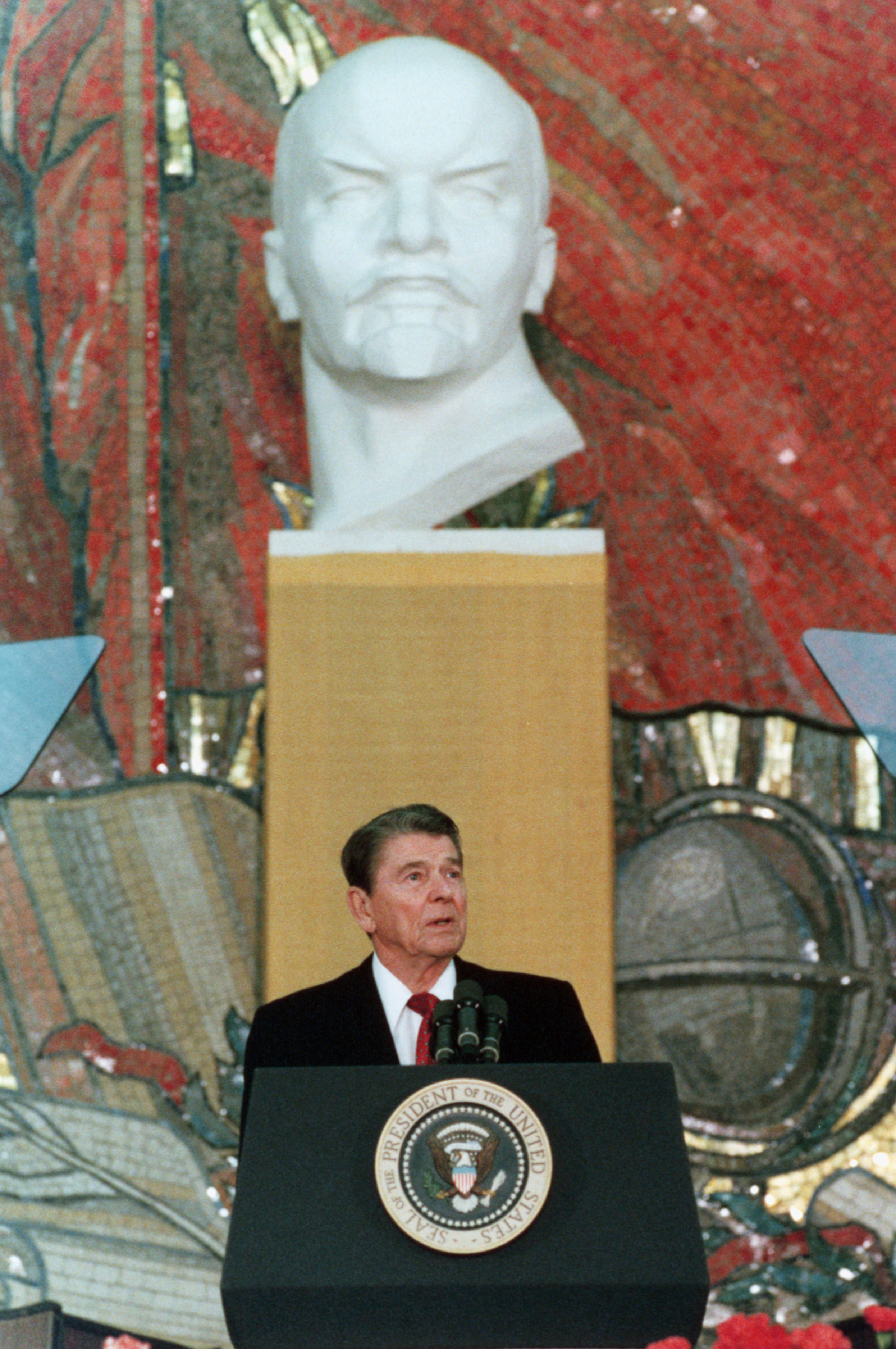 President Ronald Reagan at Moscow State University, Russia. (Credit: Corbis/Getty Images)