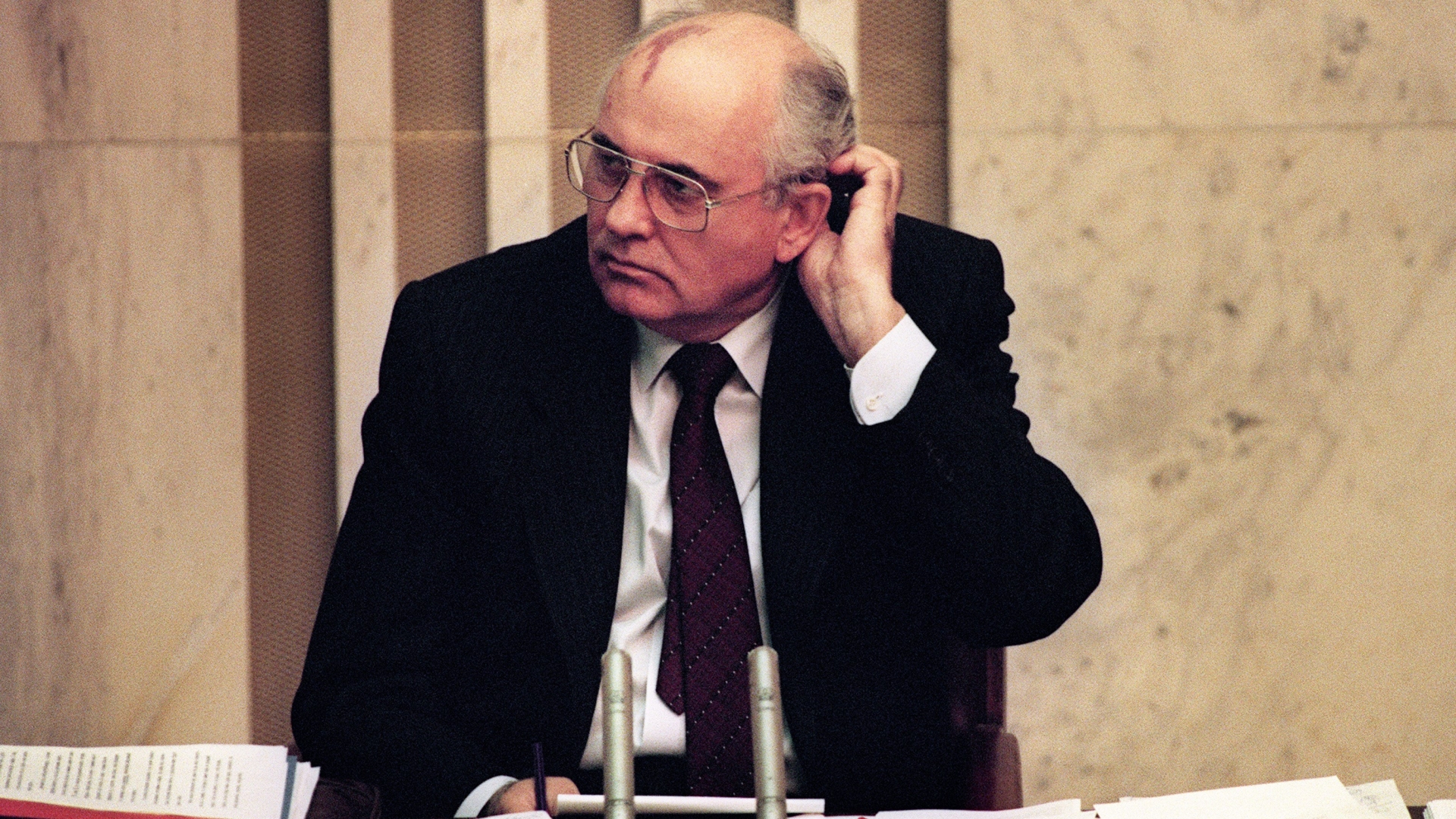 Soviet President Mikhail Gorbachev on the second day of the extraordinary session of the Supreme Soviet in Moscow on August 27, 1991. He threatened to resign if the republics refused to sign a Union Treaty to hold the Soviet Union together. (Credit: Vitaly Armand/AFP/Getty Images)