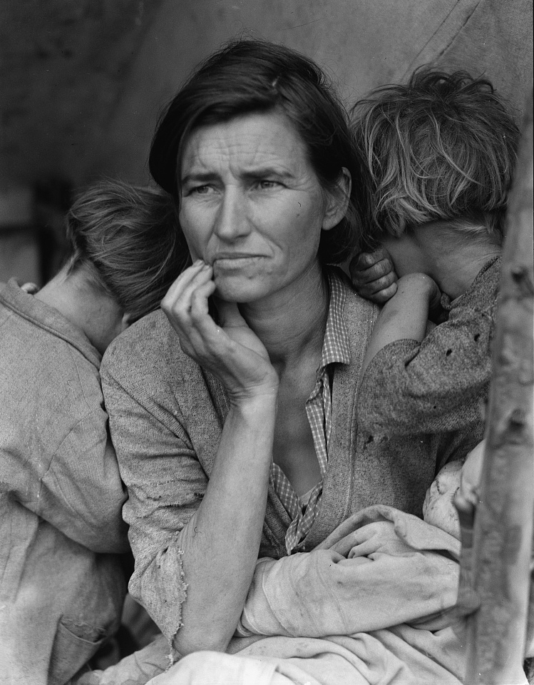 'Migrant Mother,' photographed by Dorothea Lange. (Credit: Farm Security Administration/The Library of Congress)